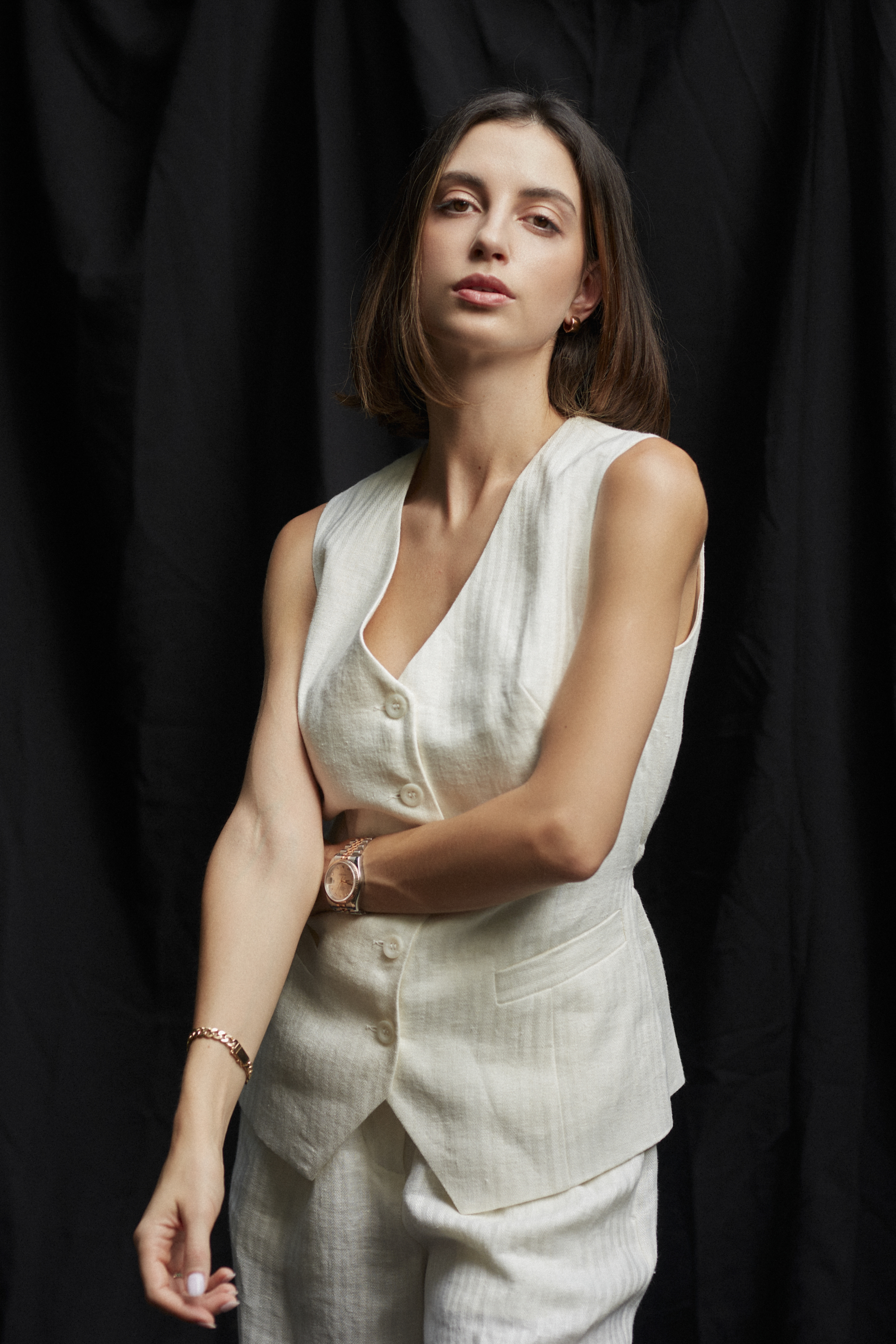 Portret editorial premium Daniela Ionaș pentru programul QUANTUM